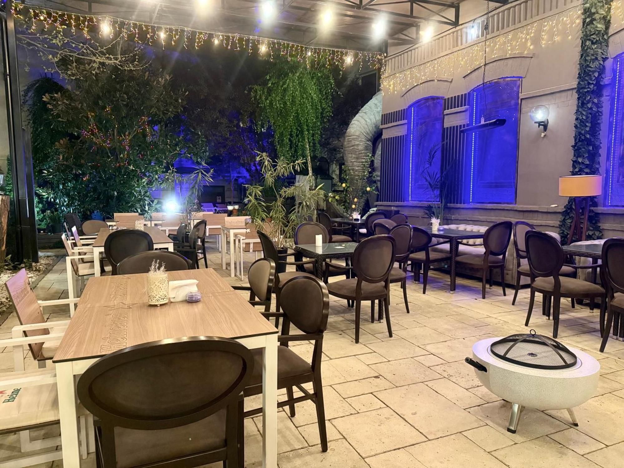 Hotel 5 Continents Craiova Ngoại thất bức ảnh