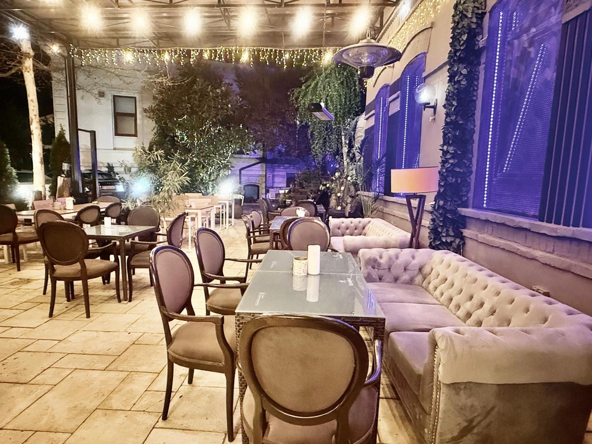 Hotel 5 Continents Craiova Ngoại thất bức ảnh